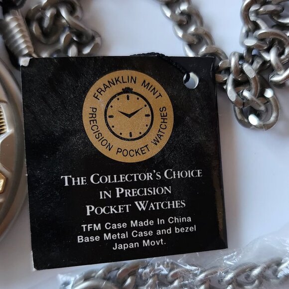 Vintage 2000 - Star Trek USS Enterprise Pocket Watch w/22k Details. New w/o box - Picture 2 of 15